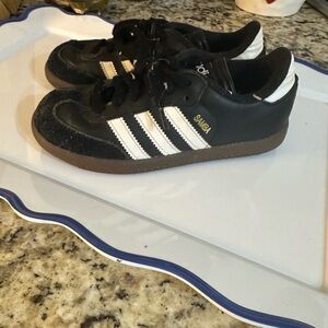 Adidas Black and White Sneakers Classic Style